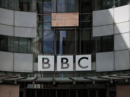 Le service mondial de la BBC prévoit de supprimer 130 emplois pour économiser 6 millions de livres.