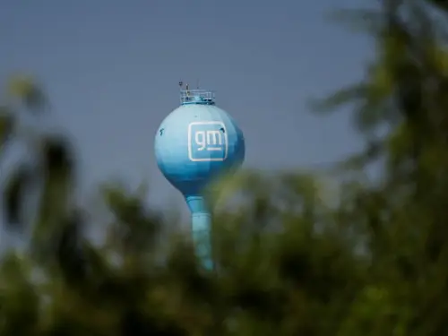 Les profits solides de General Motors et son chiffre d'affaires éclipsent les lourdes charges liées à la Chine
