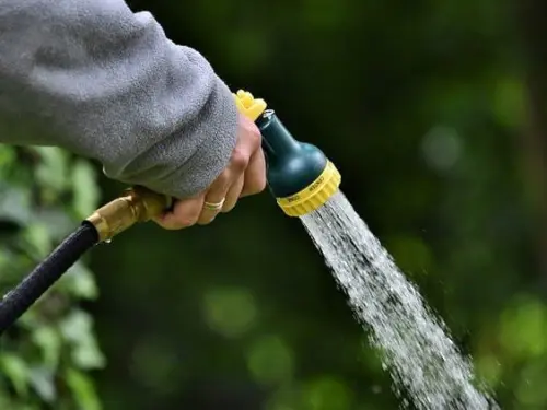 Les factures d'eau en Angleterre et au Pays de Galles vont augmenter en moyenne de 10 livres par mois.