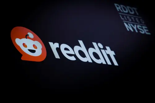 Les actions de Reddit chutent alors que les investisseurs s'inquiètent d'une baisse des utilisateurs uniques actifs quotidiens.