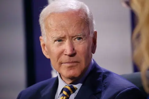 Anciens journalistes politiques révèlent la suppression présumée d'une histoire sur Biden durant la campagne de 2020.