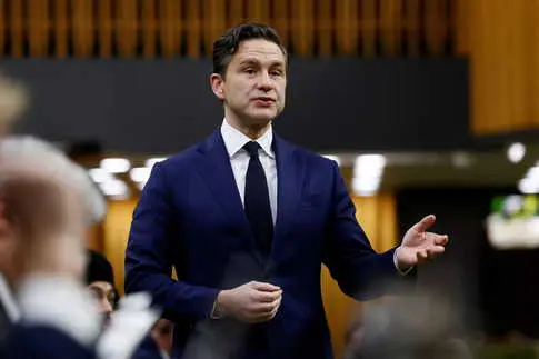 Le leader conservateur canadien défend la souveraineté contre la proposition étatique de Trump.