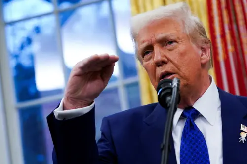 Trump prévoit des tarifs sur le Canada et la France en raison des taxes sur les services numériques.