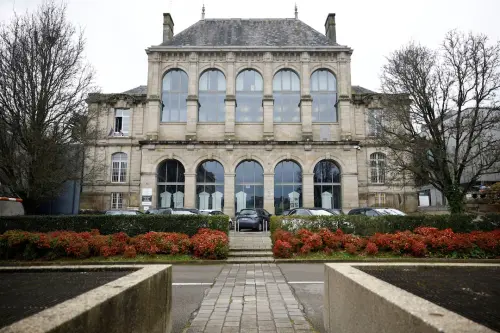 Après des crimes choquants à Pelicot, un chirurgien français sera jugé dans une affaire d'abus sexuel sur mineur.