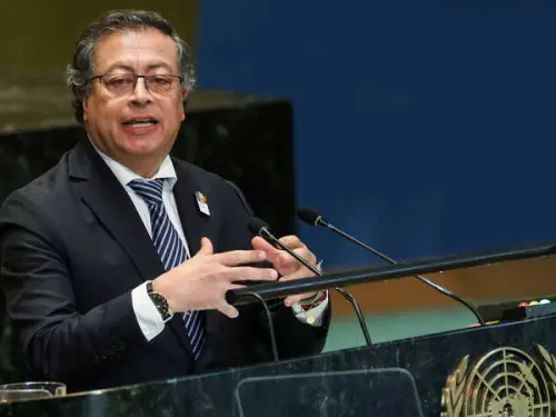 Le président de la Colombie ordonne à la compagnie pétrolière nationale d'annuler son projet américain en raison de préoccupations environnementales.