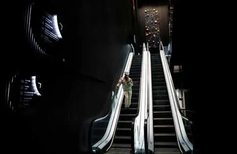 Les nations baltes finalisent leur déconnexion du réseau électrique russe.