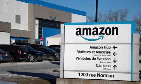 Montréal rompt ses liens avec Amazon après la fermeture en masse des entrepôts ayant un impact sur les emplois locaux.