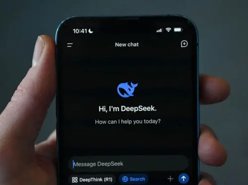La montée de DeepSeek effraie les investisseurs, menaçant de bouleverser l'IA.