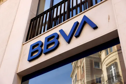BBVA augmente son objectif de financement durable à 700 milliards d'euros.