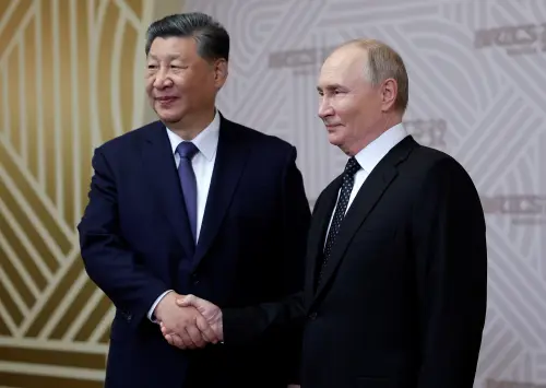 Xi affirme un partenariat "sans limites" avec Poutine lors d'un appel pour l'anniversaire de la guerre en Ukraine.