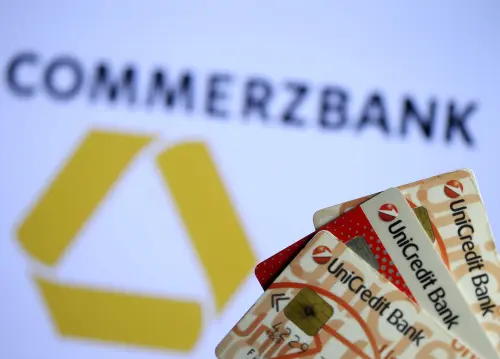 Le régulateur allemand évalue l'offre d'UniCredit pour une participation de 29,99 % dans Commerzbank.