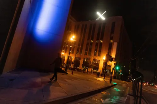 Le vérificateur du Canada enquête sur l'utilisation des données personnelles par X dans la formation de ses modèles d'IA.