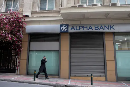 La banque Alpha enregistre un bénéfice plus élevé en 2024 et révise ses prévisions à la hausse.