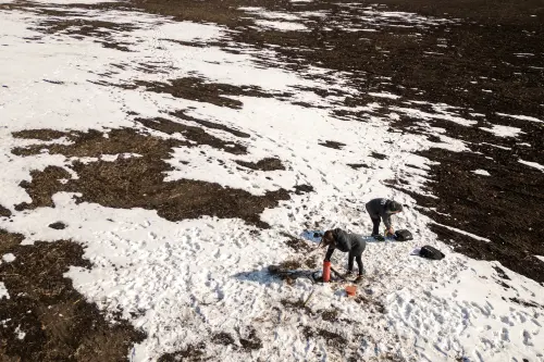 Alors que Trump et Zelenskiy s'affrontent, le boom des minéraux en Ukraine reste une perspective lointaine.