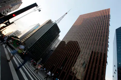 Le Brésil assouplit les règles de décaissement du fonds de licenciement des travailleurs.