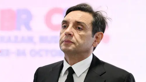 Le vice-Premier ministre accuse l'Occident de déstabiliser la Serbie après une rencontre avec le chef espion russe.