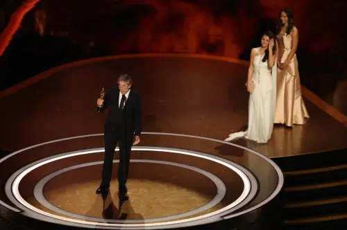 « I'm Still Here » écrit l'histoire en devenant le premier film brésilien à remporter le prix de la meilleure production internationale.