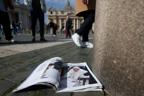 Le pape François n'a plus besoin de ventilation, est stable, annonce le Vatican.