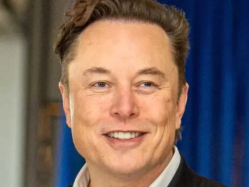 L'adhésion de Musk à la politique de droite risque de rebuter les acheteurs de voitures et de faire chuter le cours de l'action de Tesla.