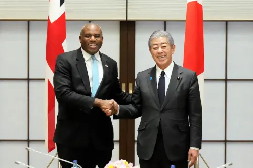 Lammy du Royaume-Uni : Le Japon peut aider l'Ukraine en intensifiant la pression économique sur la Russie.