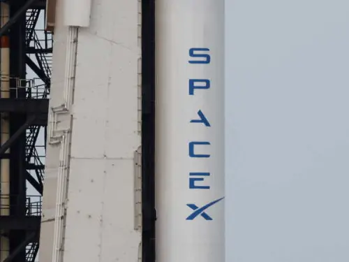 Musk dit qu'il ne coupera pas l'accès de l'Ukraine au système de communication Starlink.