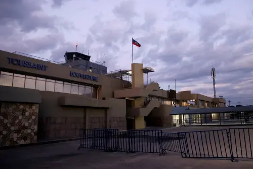 La FAA prolonge l'interdiction des vols américains vers Port-au-Prince jusqu'au 8 septembre.