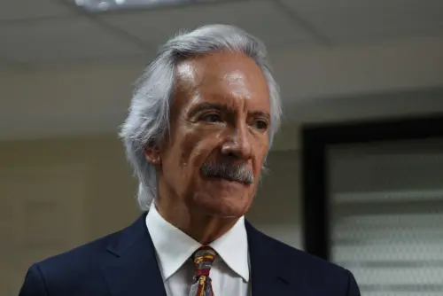 Un juge du Guatemala ordonne le retour en prison du journaliste Zamora.