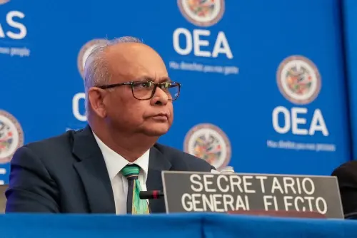 Albert Ramdin du Suriname élu premier secrétaire général caribéen de l'OEA.