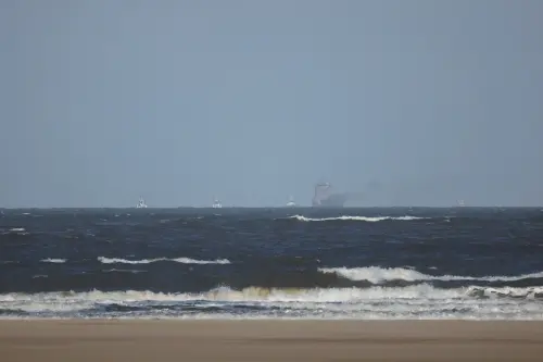 Collision de navire inexpliquée au large des côtes britanniques déclenche une course aux indices.