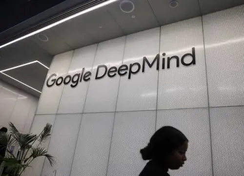 Google DeepMind dévoile de nouveaux modèles d'IA dans la course pour rendre les robots utiles.