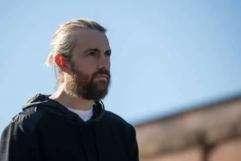 Le milliardaire activiste pour le climat défend son empreinte carbone malgré un accord avec la Formule 1 et l'utilisation de jets privés.