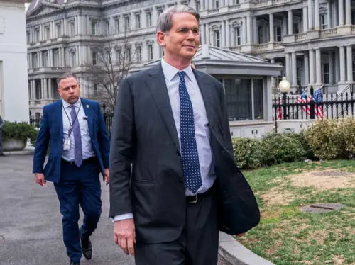 La secrétaire au Trésor Bessent déclare qu'il n'y a "aucune garantie" qu'il n'y aura pas de récession aux États-Unis.