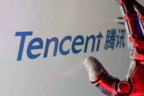 Tencent lance son modèle de raisonnement T1 face à la concurrence croissante de l'IA en Chine.