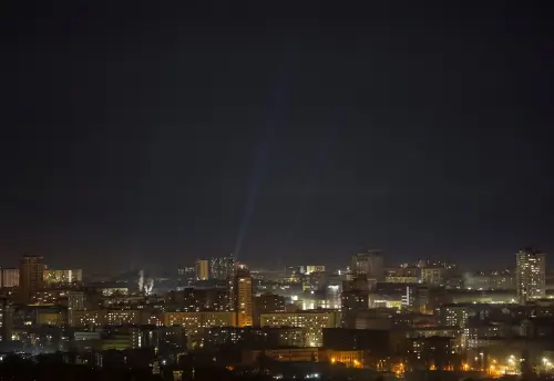 Un enfant de 5 ans parmi les trois tués dans une attaque de drone russe à Kyiv, selon l'Ukraine.