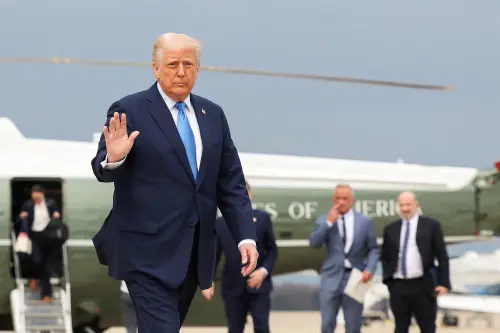 Les États-Unis ordonnent aux entreprises françaises de se conformer à l'interdiction de diversité de Trump.