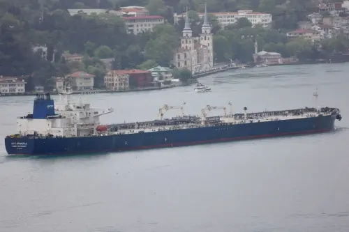 Furieux contre Poutine, Trump menace d'imposer des tarifs sur le pétrole russe si Moscou bloque l'accord avec l'Ukraine.