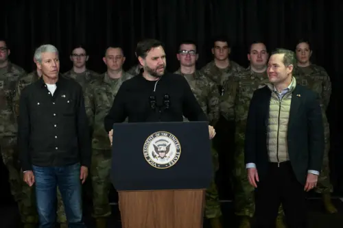 Vance accuse le Danemark de ne pas garantir la sécurité du Groenland face à la Russie et à la Chine.