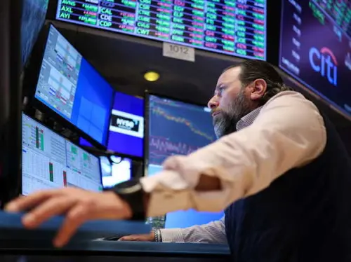 Le Dow perd 600 points. Les actions s'acheminent vers leur pire trimestre depuis 2023.