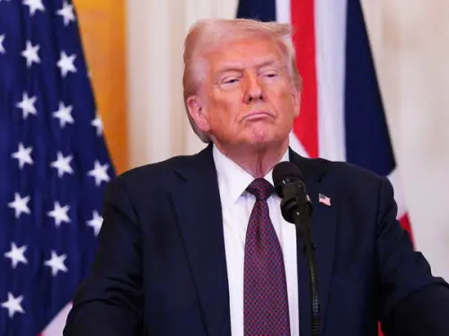 Trump presse ses conseillers pour une escalade des tarifs avant le 2 avril, rapporte le Washington Post.