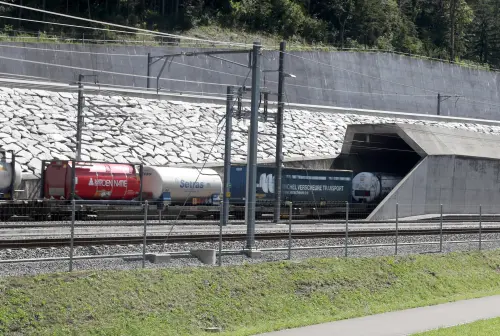 La Suisse élargit les contrôles à l'exportation des biens à double usage.