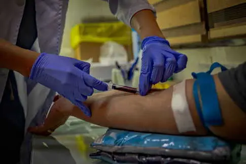 Test sanguin révolutionnaire permettant la détection précoce de la maladie d'Alzheimer et le suivi de la maladie.