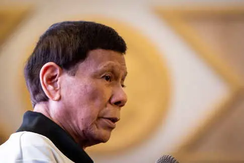 L'ex-président philippin Duterte arrêté et envoyé à La Haye pour crimes liés à la guerre contre la drogue.