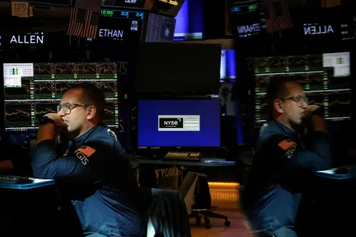 Les fonds d'actions mondiaux enregistrent leur plus importante sortie hebdomadaire en six semaines.