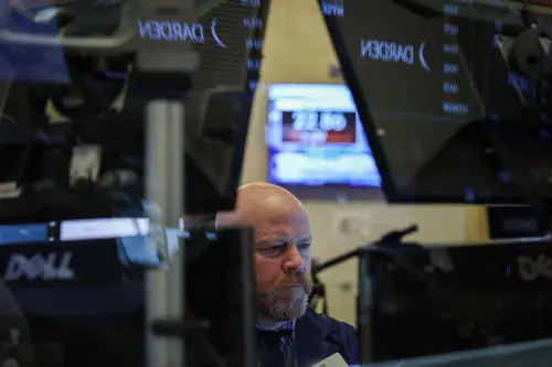 Les fonds d'actions mondiaux attirent des entrées grâce à un rapport CPI plus frais et à un accord entre les États-Unis et la Chine.